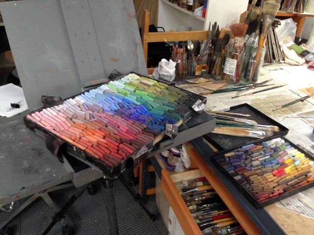 Strada Easel Box - And here's the tray with pastels!